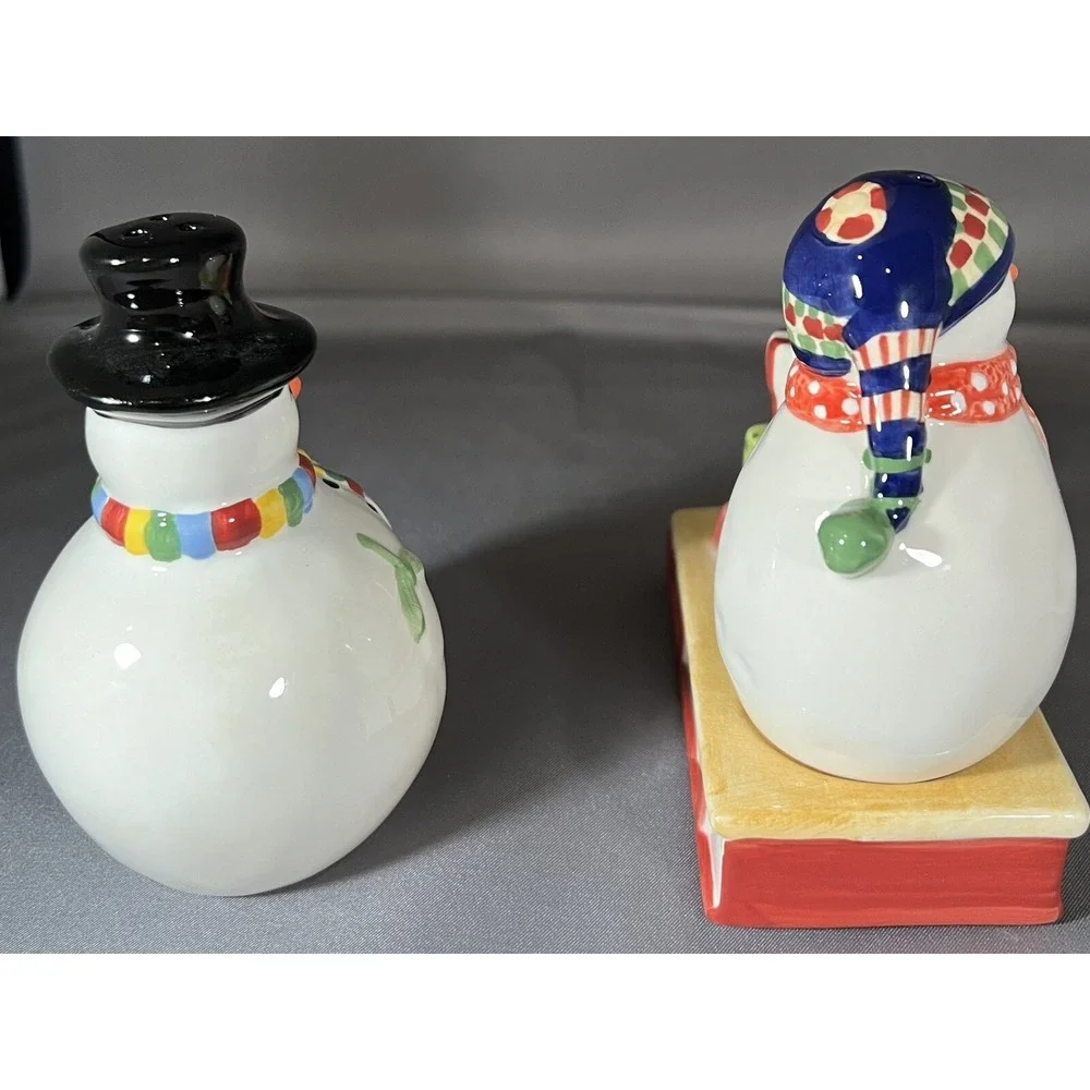 Oneida Snowmates Salt‎ And Pepper Shakers